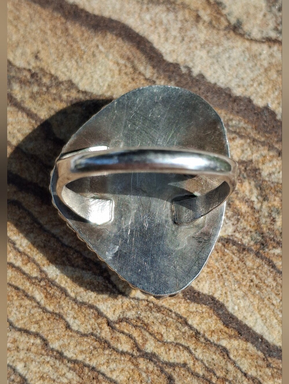 1970's Unmarked Navajo Style Bench Made Sterling Silver & Kingman Turquoise Ring - Picture 5 of 8
